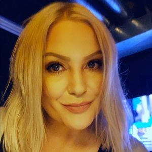 Meet your Posher, Deborah